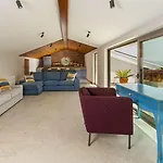 Molino Hotel 3*